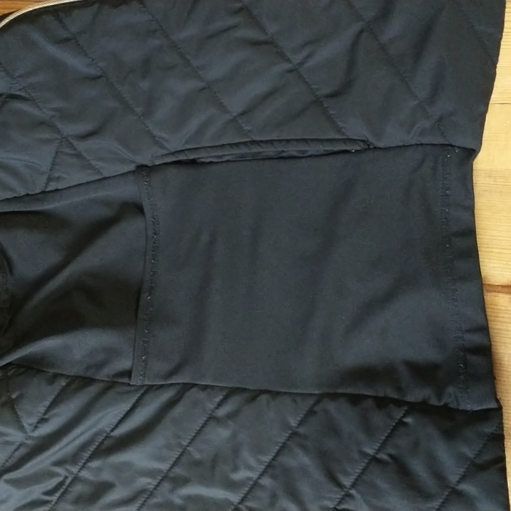 Women's size S black vest - Picture 2 of 4